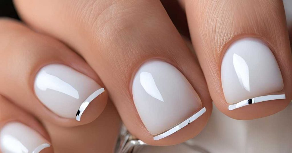 White French Tip Nails for Short Styles (2)